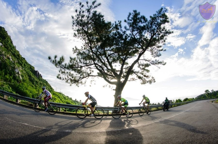 Hue to Da Nang Bicycle Tour 1 Day